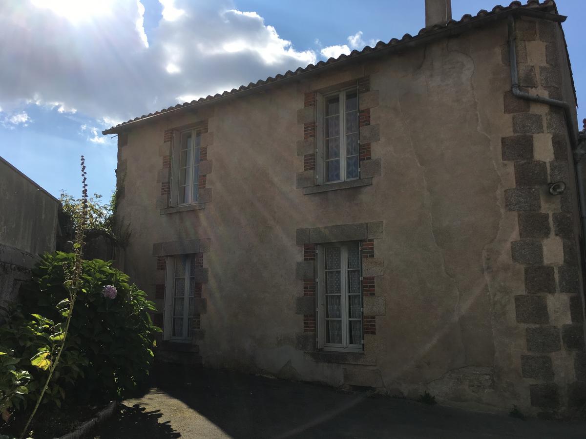L'Hostellerie De Sevremont Saint-Michel-Mont-Mercure المظهر الخارجي الصورة